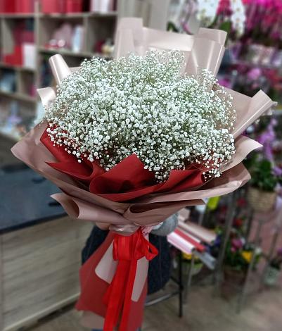 Букет цветов из: Гипсофила в Поселке совхоза Астапово